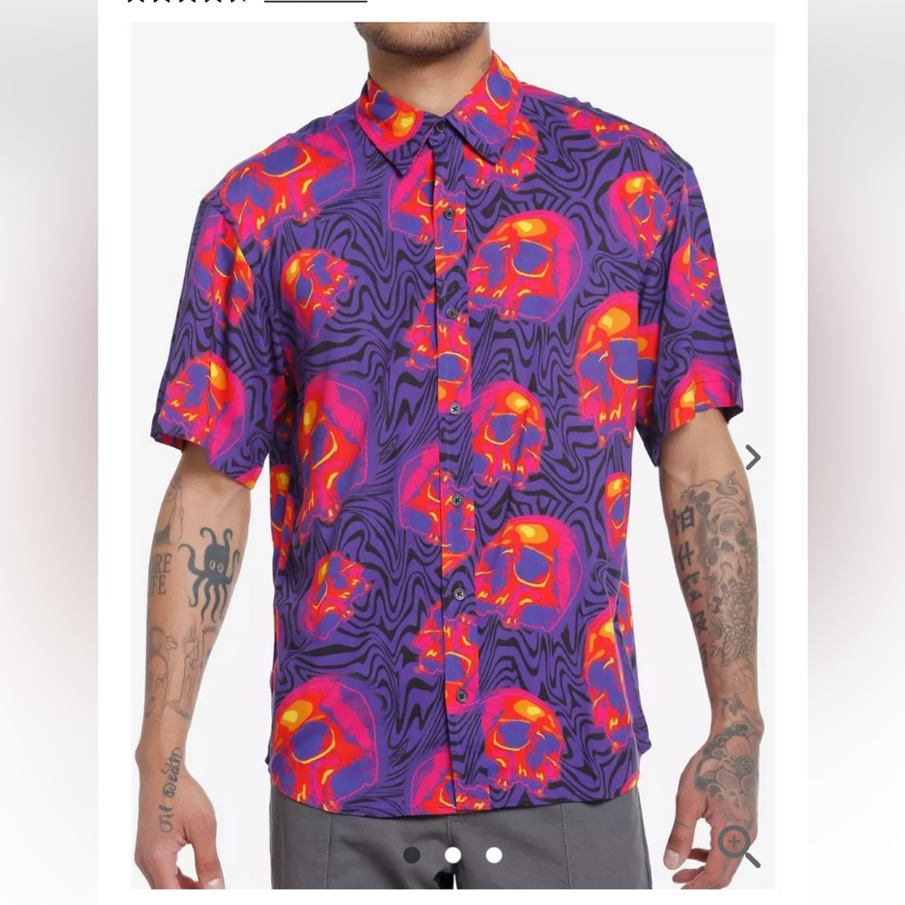 NWTS HOT TOPIC MENS SKULL SHIRT
